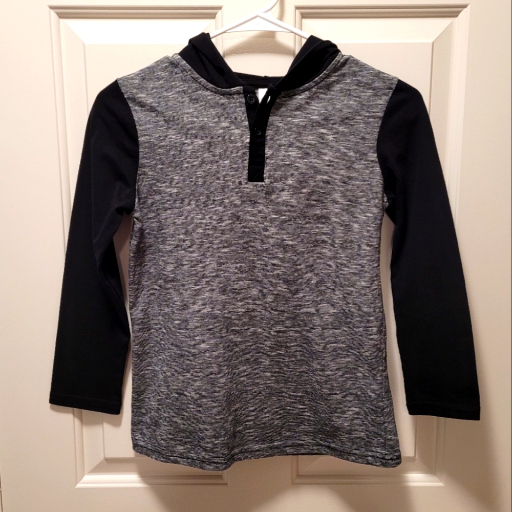 NWOT Boy's hoodie skater shirt 8